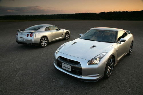 2009-Nissan-GT-R-30.jpg