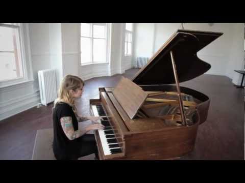 Coeur de Pirate- Wood & Wires Session.jpg