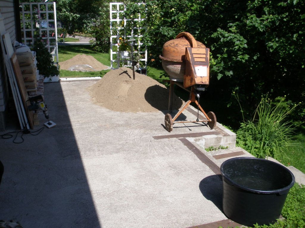 concrete mixing plant.JPG