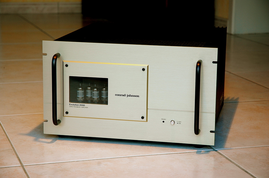 Conrad Johnson Evolution 2000.jpg